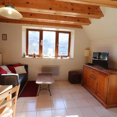 Gite Mandailles-saint-julien, 3 Pieces, 4 Personnes - Fr-1-742-377 Holiday home *