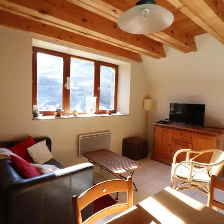 Holiday home Gite Mandailles-saint-julien, 3 Pieces, 4 Personnes - Fr-1-742-377 *